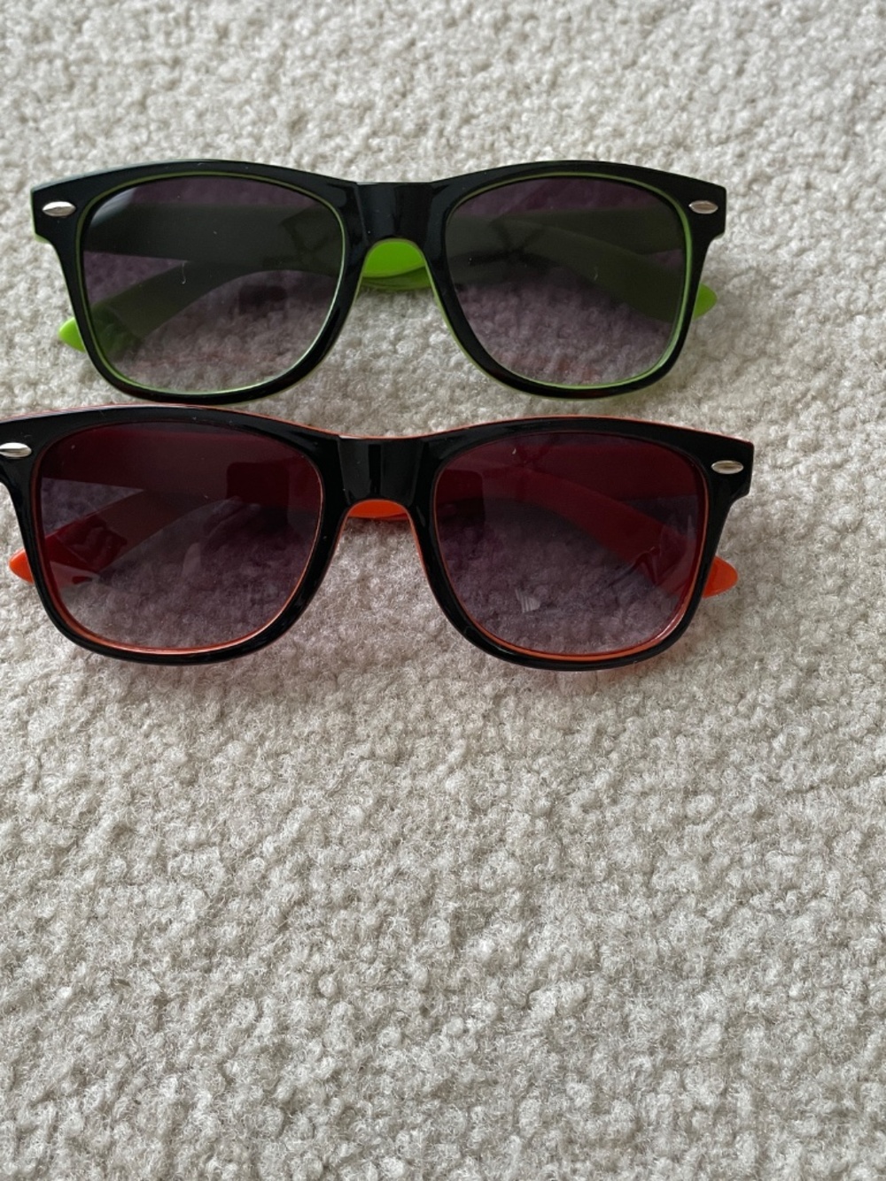 2 Sunglasses Full Sail University Black/Orange Black/Green UV Protection